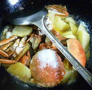 Fried Potatoes with Hairy Crabs recipe
