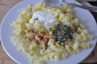 Baked Potatoes with Smoked Fish – A Delicious Bite with A Spoon recipe
