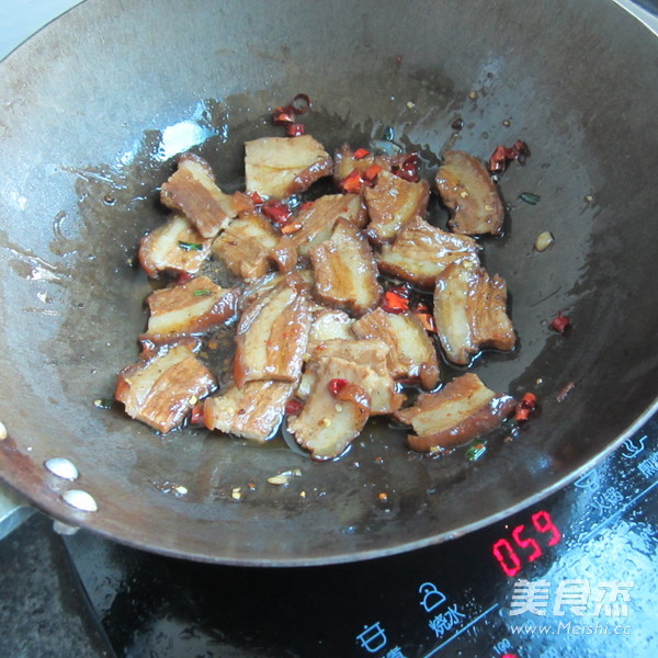 Stir-fried Dongpo Pork with Sour Beans recipe