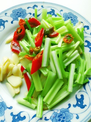 Stir-fried Beef with Celery recipe