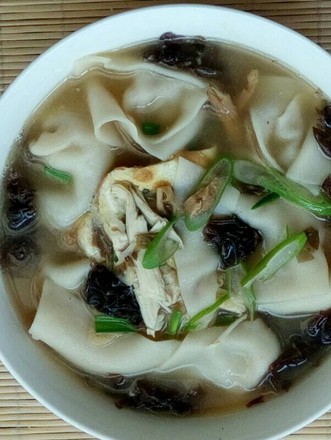 Chicken Broth and Fresh Meat Wontons