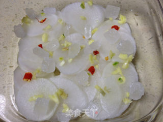 White Radish Soaked in Vinegar and Rock Sugar that is More Delicious Than Sour Radish recipe