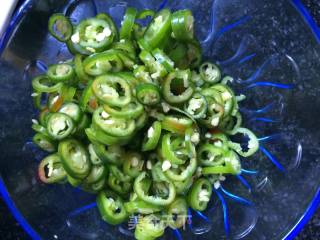 Okra and Green Pepper Mixed with Dried Beans recipe