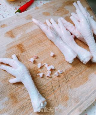 Ecstasy Hot and Sour Chicken Feet recipe