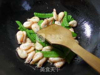 Fried Prawns with Snow Peas recipe