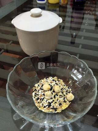 Ten Grain Rice Porridge that Regulates The Balance of The Five Elements recipe