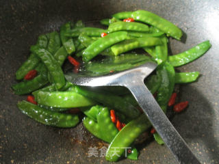 Goji Berry Snow Peas recipe