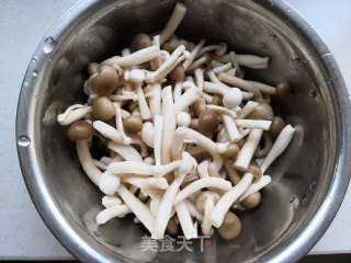 #凉菜# Chopped Pepper with Double Mushrooms recipe