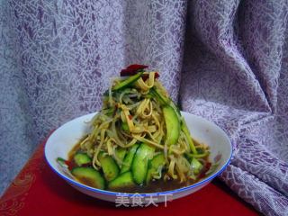 Cucumber Tofu Skin Mixed with Bean Sprouts recipe