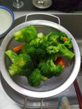 Broccoli Low-fat Breakfast recipe