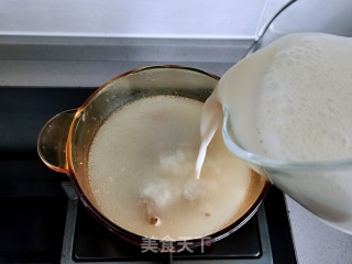 Soy Milk Hot Pot with Delicious Soup recipe