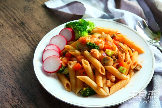 Tomato Pasta with Seafood and Fresh Vegetables recipe