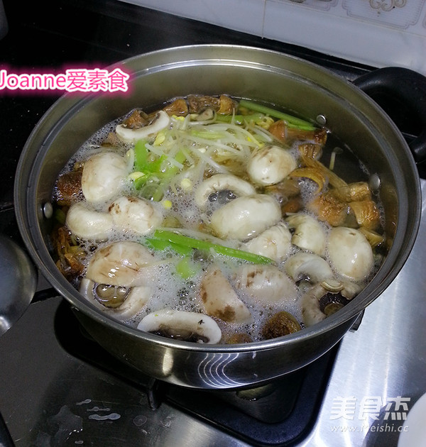 Agaricus Mushroom Soup recipe