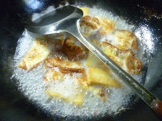 Fried Tofu and Roasted Lotus Leaf Egg recipe