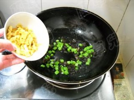 Scrambled Eggs with Kidney Beans recipe