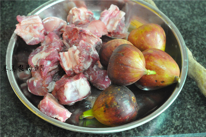 Fig and Yam Pork Ribs Soup recipe