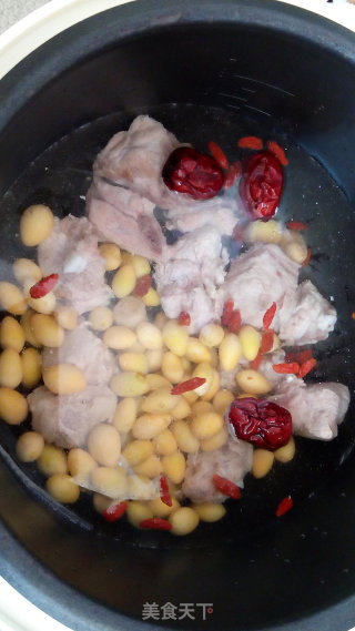 Stewed Ribs with Ginkgo-nourishing Yin and Moisturizing Dryness, Nourishing Lungs and Nourishing Stomach recipe