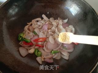 Stir-fried Pork with Green Red Pepper and Onion recipe