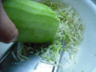 Wheat Buns with Meat Stuffed with Green Radish recipe