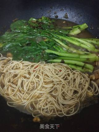 Sprout Sour Noodle Soup recipe