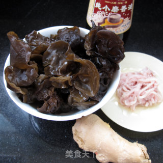 Stir-fried Black Fungus with Sesame Oil recipe