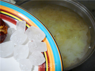 Tremella Lily and Sydney Soup recipe
