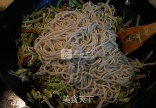 Fried Noodles with Shredded Pork and Cabbage recipe
