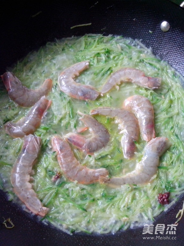 Shredded Radish Shrimp Soup recipe