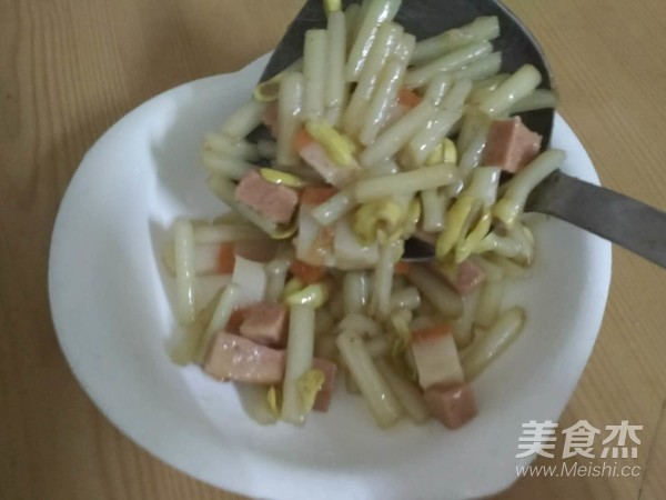 Fried Peanut Seedlings with Vegetarian Meat recipe