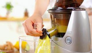 Nuc Juice Maker Recipe: Ginger Lemon Ice, Refreshing Summer Drink recipe