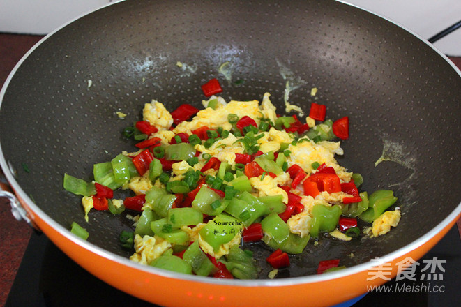 Scrambled Eggs with Colored Peppers recipe