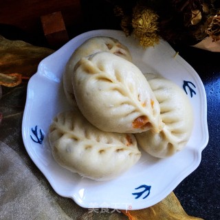 Beef, Scallion and Radish Buns recipe