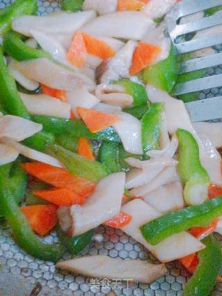 Stir-fry with Green Pepper, Oyster Mushroom and Carrot recipe