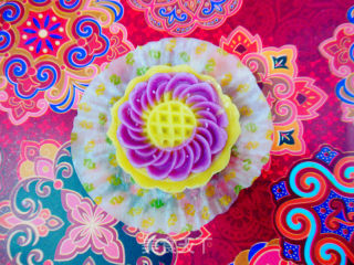 Snowy Mooncake with Lotus Seed Paste and Egg Yolk recipe