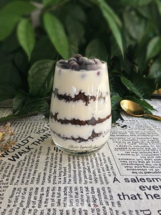 Oreo Blueberry Yogurt recipe