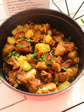 Pork Ribs Stewed with Potatoes in A Pot recipe