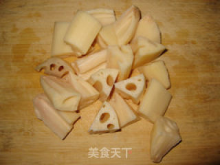 Lotus Root and Pigtail Soup recipe