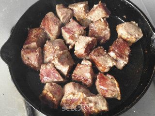 Fried Beef Cubes Mixed with Fruits and Vegetables recipe