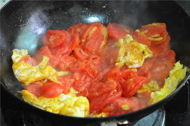 Scrambled Eggs with Tomatoes recipe