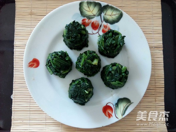 Garlic Spinach Dumpling with Tahini Sauce recipe