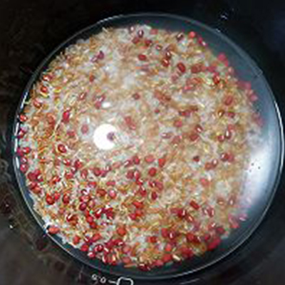 Longan Red Rice and Blood Congee recipe