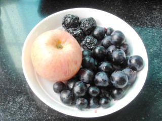 Ebony Grape Apple Juice recipe