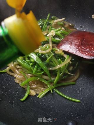 Stir-fried Vermicelli with Spinach (quick Vegetarian Vegetable) recipe