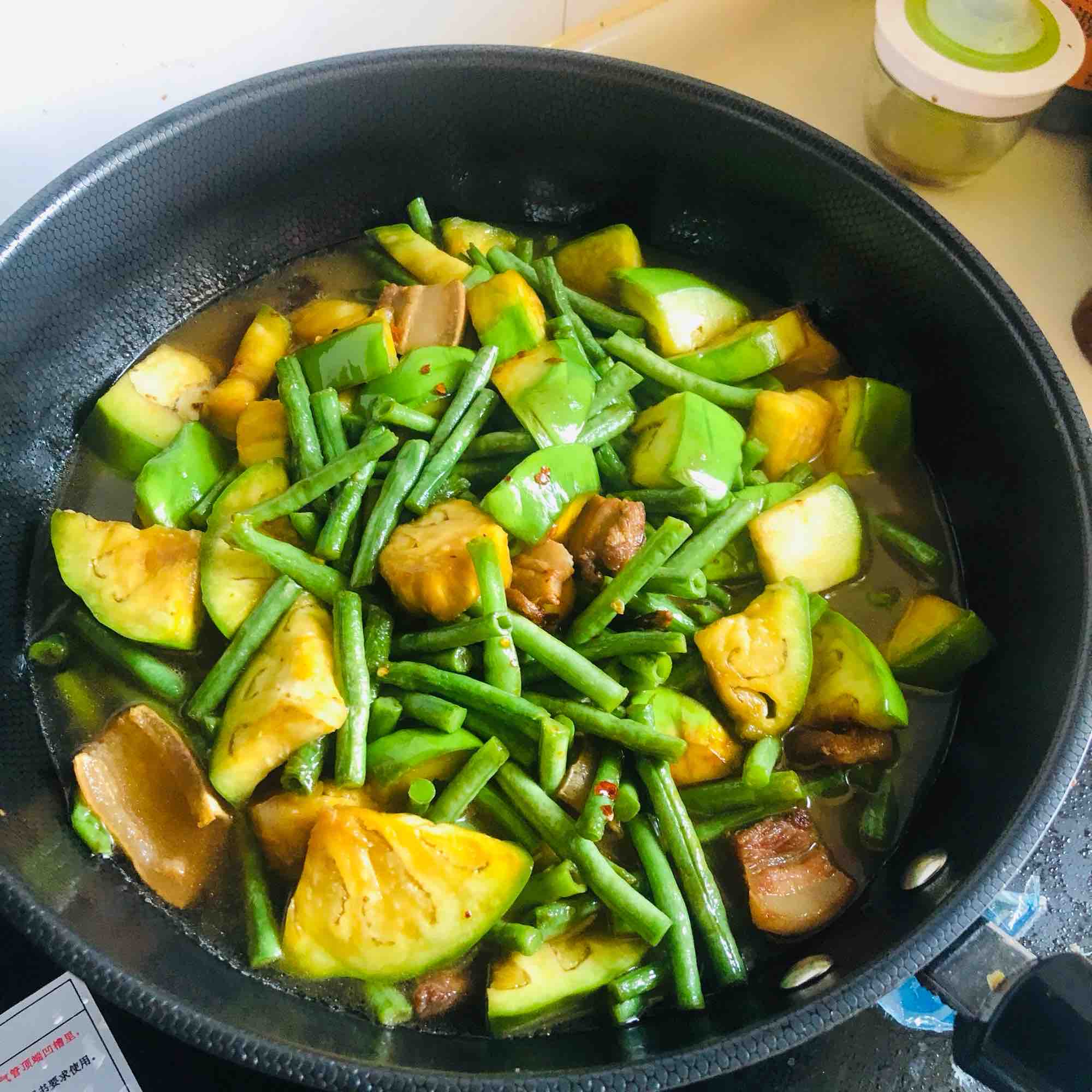 Braised Noodles with Eggplant and Beans recipe