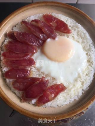 Claypot Rice with Sausage Nest and Egg recipe