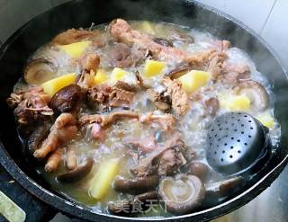 Big Bone Chicken Stewed Potatoes and Shiitake Mushrooms recipe