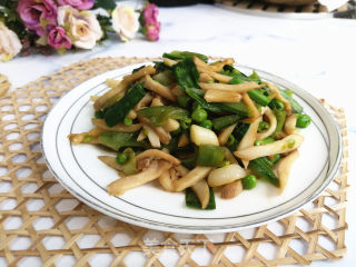 Fried Pleurotus Eryngii with Sweet Beans recipe