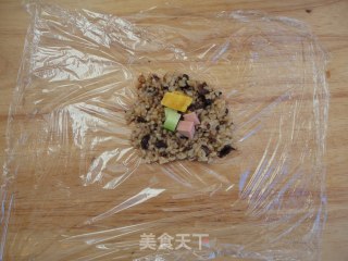 Every Year There is Fish-colorful Rice Ball recipe