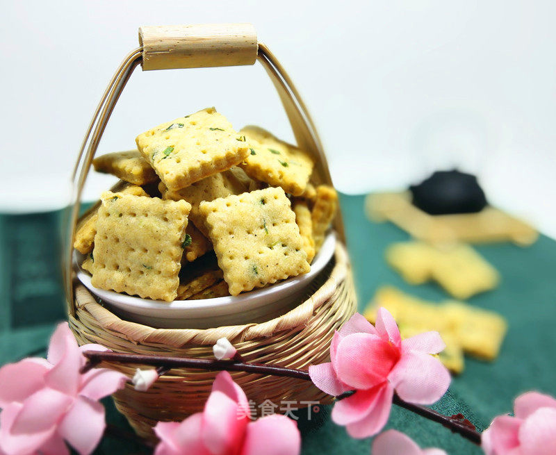 Pretzel Chives Soda Crackers recipe