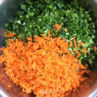 Carrot and Leek Vermicelli Bun recipe